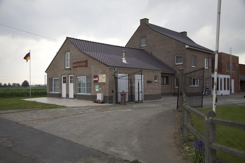 Breeden Steeger Hoeve Lichtervelde Esterno foto